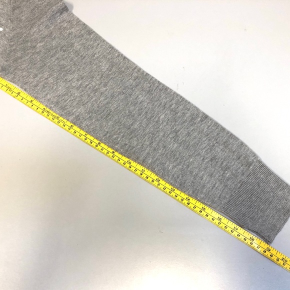Ladies Grey Polo Brand V Neck Sweater, Grey with white polka dots, Sz L - Picture 12 of 12